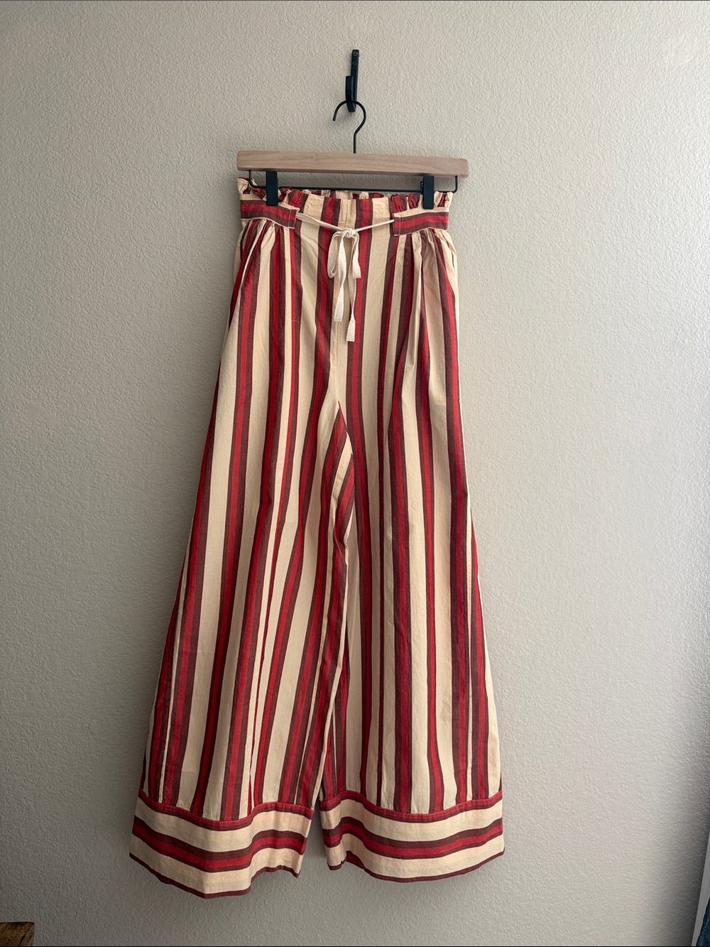 Free -est High-Waist Wide-Leg Stripe Pants in Red & Cream